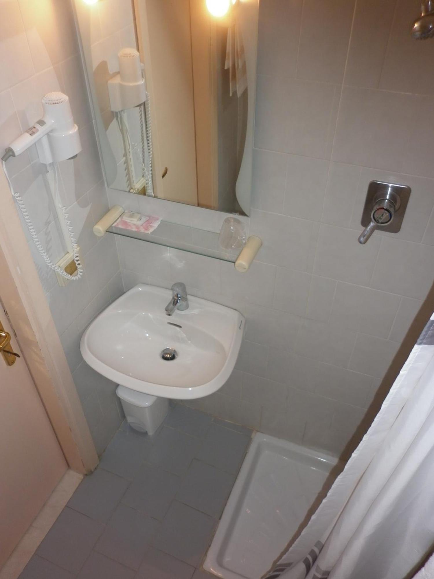 Hotel San Donnino Fidenza Pokój zdjęcie