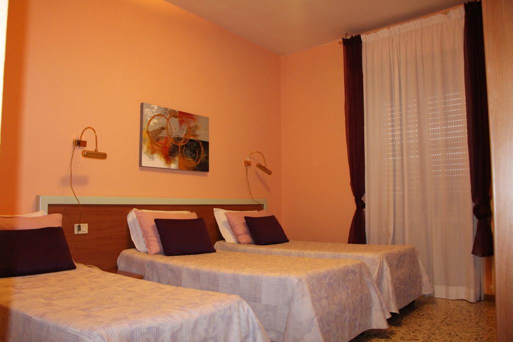 Hotel San Donnino Fidenza Zewnętrze zdjęcie